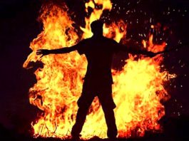 Eine Liebesbeziehung mit einem Menschen, der unter diesem Sternzeichen geboren ist, ist ein brutaler Kampf mit dem Feuer!