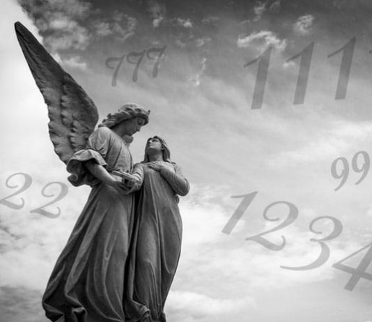 Engelszahlen – Engel kommunizieren mit uns durch Zahlen, die wir ständig wahrnehmen.
