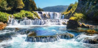 Die fünf Länder mit den meisten Wasserfällen weltweit – Vier davon liegen in Europa! 🌊🌍