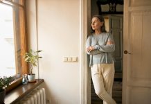 Sie laden nie Gäste ein? Psychologen sagen: Das kann viel über Ihre Persönlichkeit verraten